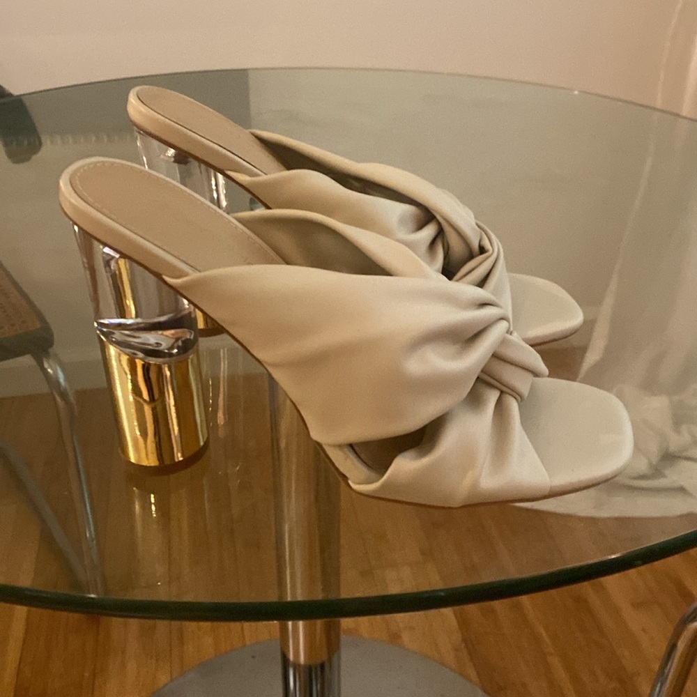 NWT Shoe Dazzle Nykole two tone heel sandal size 8.5